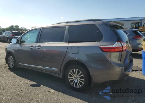 2018 Toyota Sienna Xle z USA, uszkodzony, nr VIN 5TDYZ3DC9JS949947